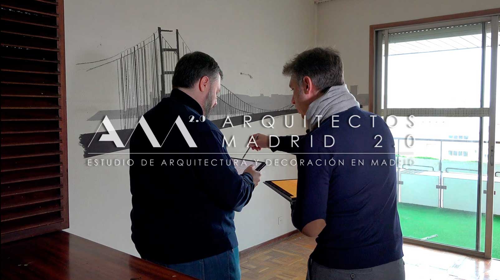 Tomás Fernández y Luis Sánchez Blasco inspeccionan las instalaciones de la cocina durante la visita técnica inicial