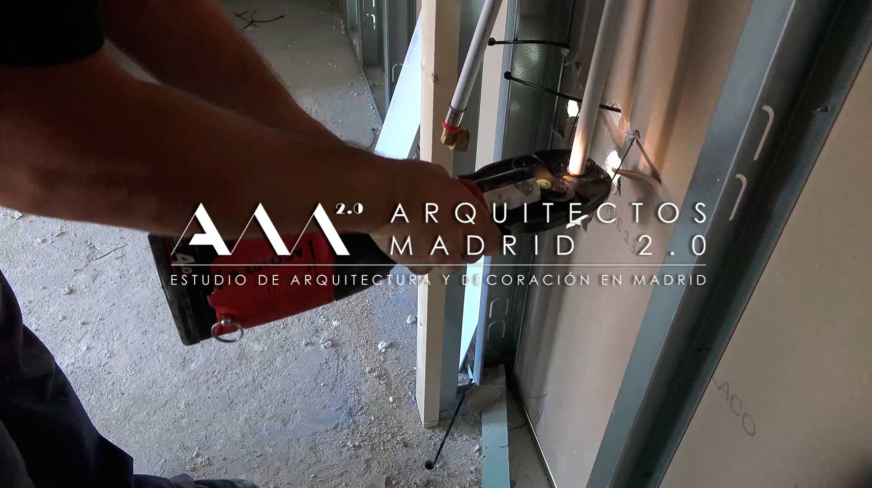 Montaje de carpintería interior y mobiliario a medida en la vivienda