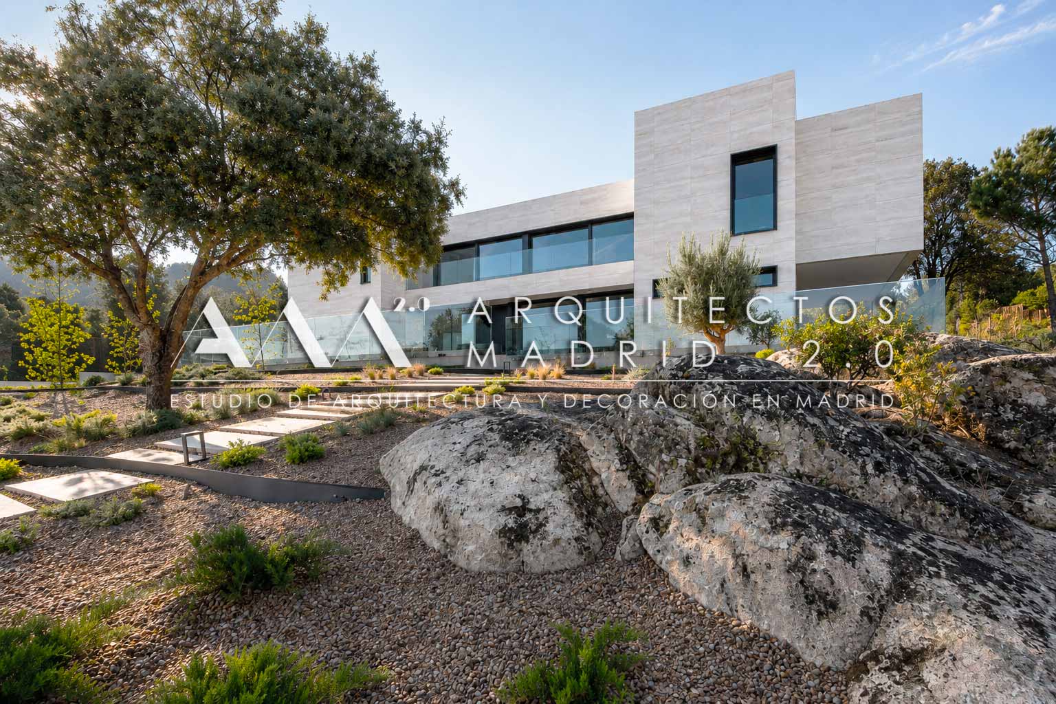 construccion-proyecto-reforma-integral-vivienda-unifamiliar-boadilla-la-moraleja-pozuelo-las-rozas-estilo-moderno-jardin-parcela-arquitectos-madrid-20