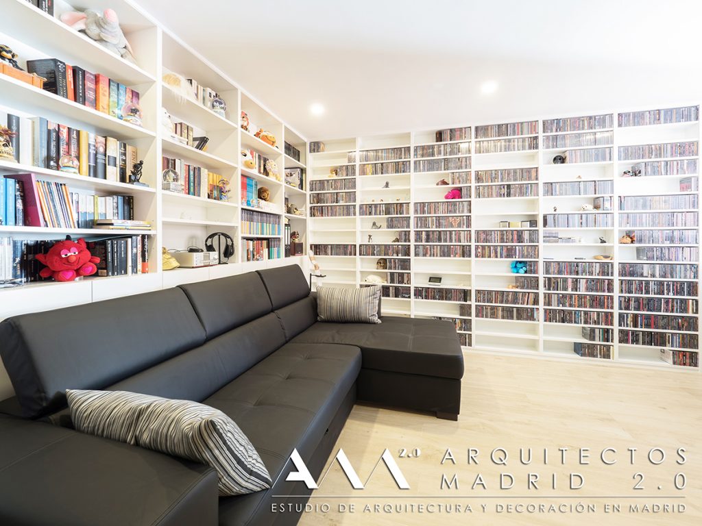 ideas-decoracion-despacho-libreria-estanteria-madera-blanca-reforma-casa-madrid-01