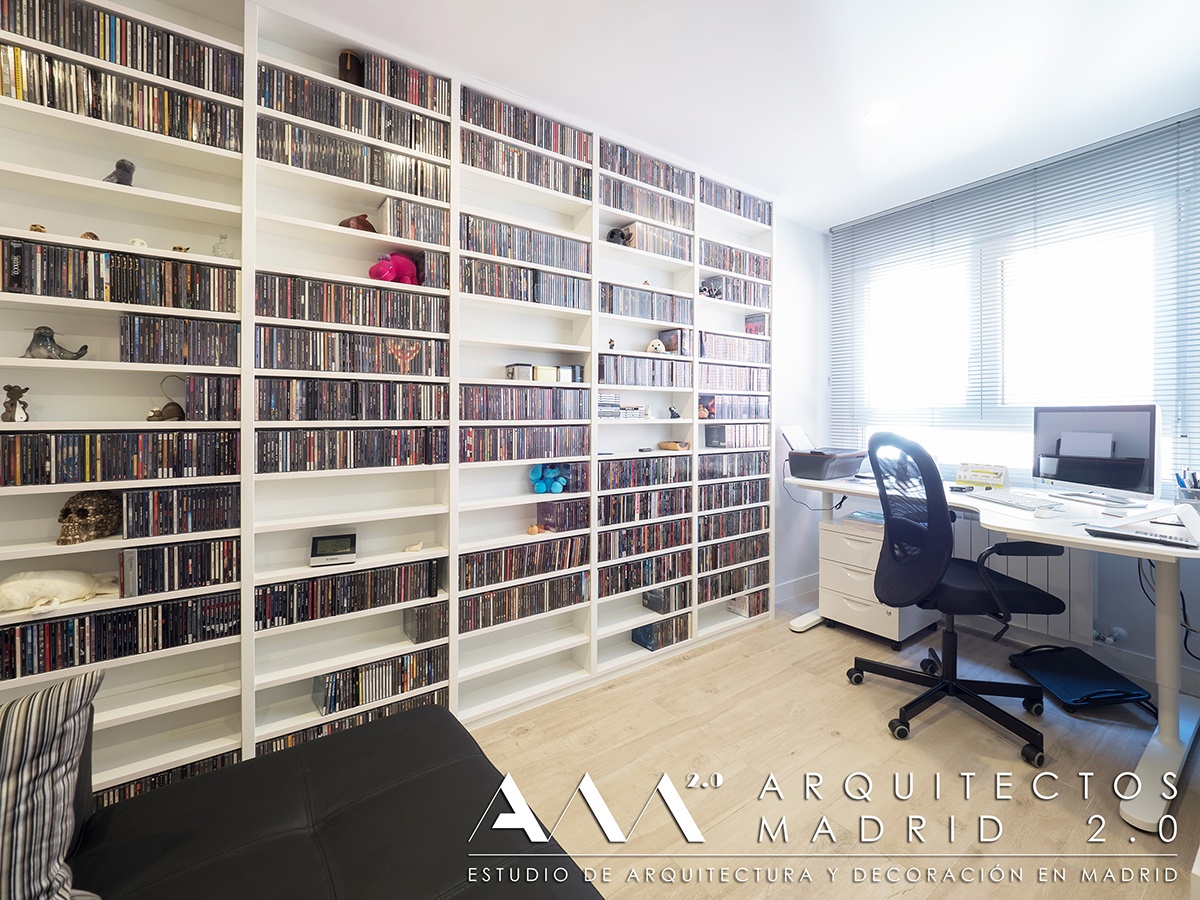 ideas-decoracion-despacho-libreria-estanteria-madera-blanca-reforma-casa-madrid-02