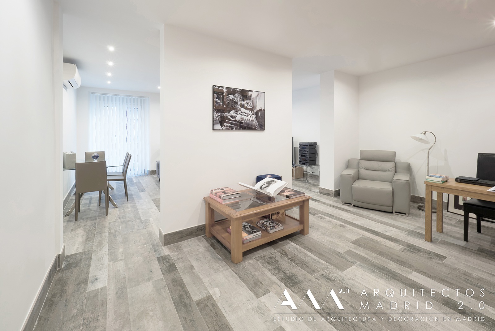 ideas-reformas-pisos-pequenos-viviendas-casas-decoracion-suelos-ceramicos-imitacion-madera-13