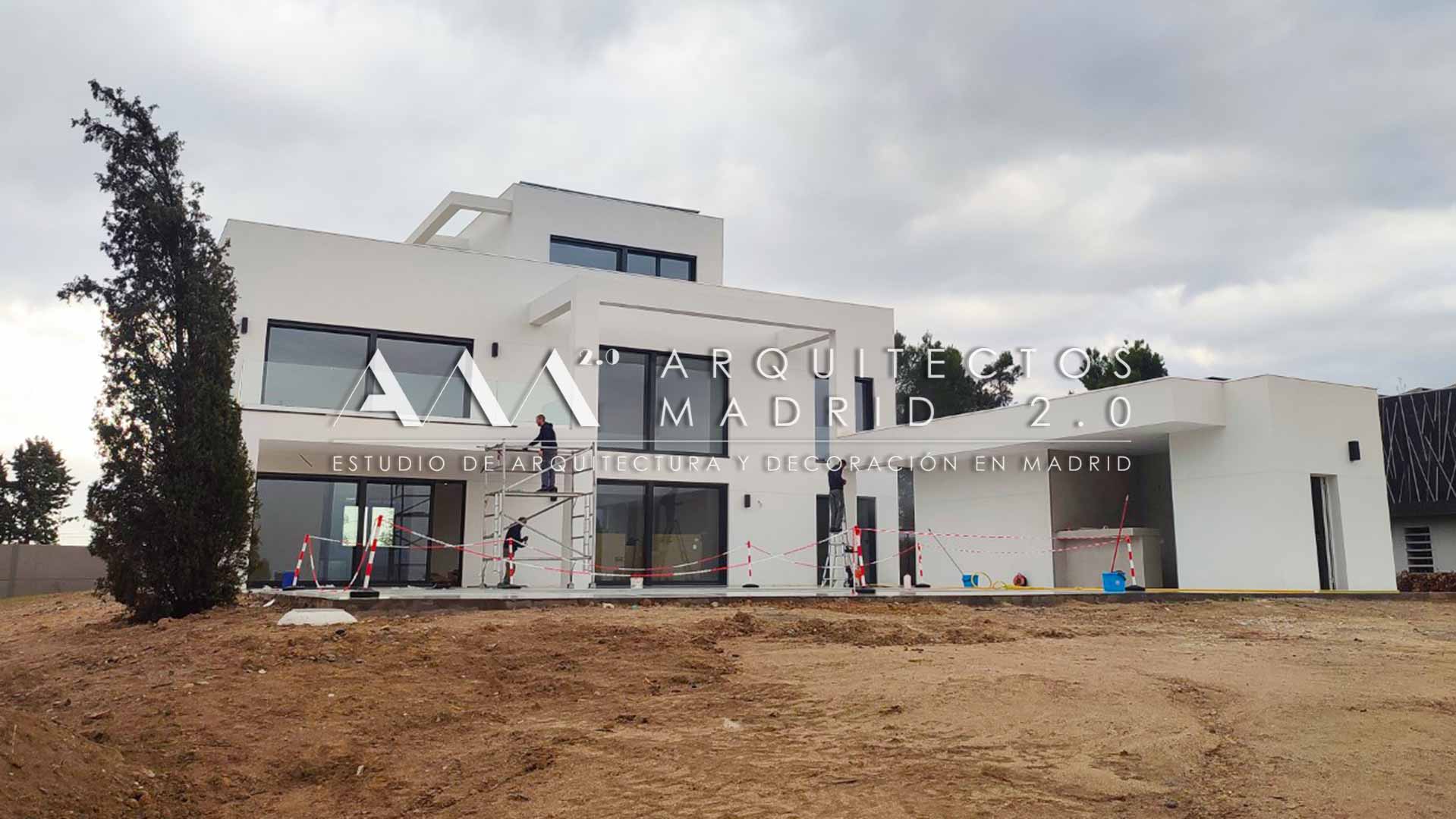 Casa de lujo en La Moraleja con proyecto de reforma integral, jardín y control de obra