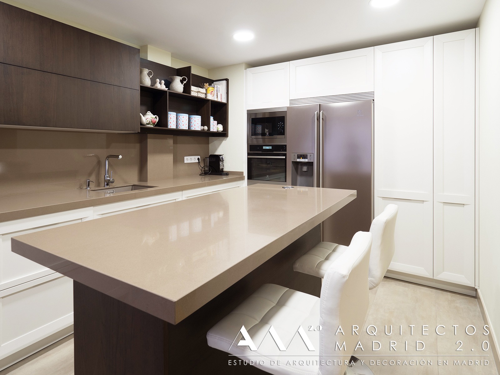 reforma-convertir-oficina-en-vivienda-arquitectos-madrid-11-cocina-isla