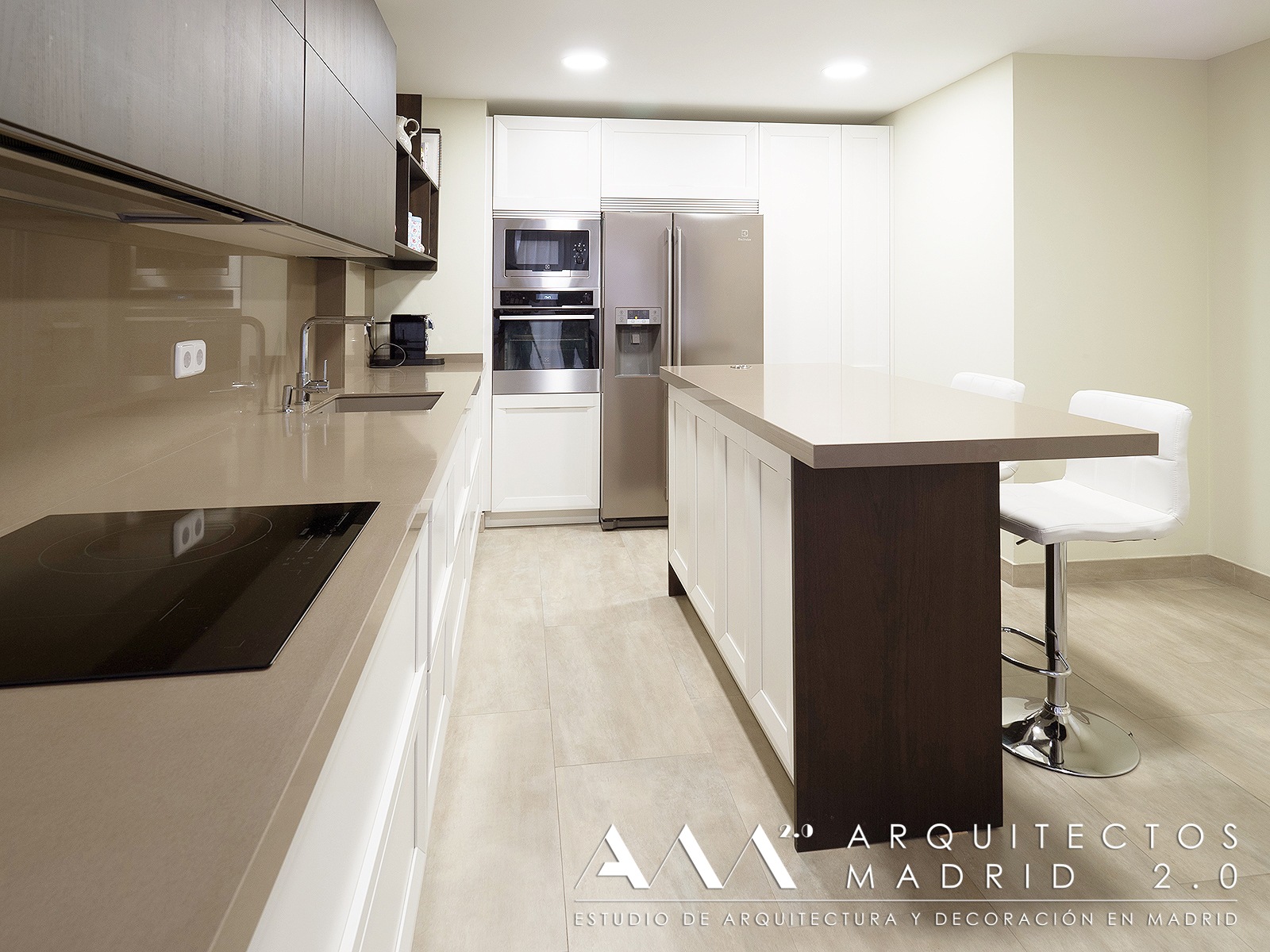 reforma-convertir-oficina-en-vivienda-arquitectos-madrid-12-cocina-isla