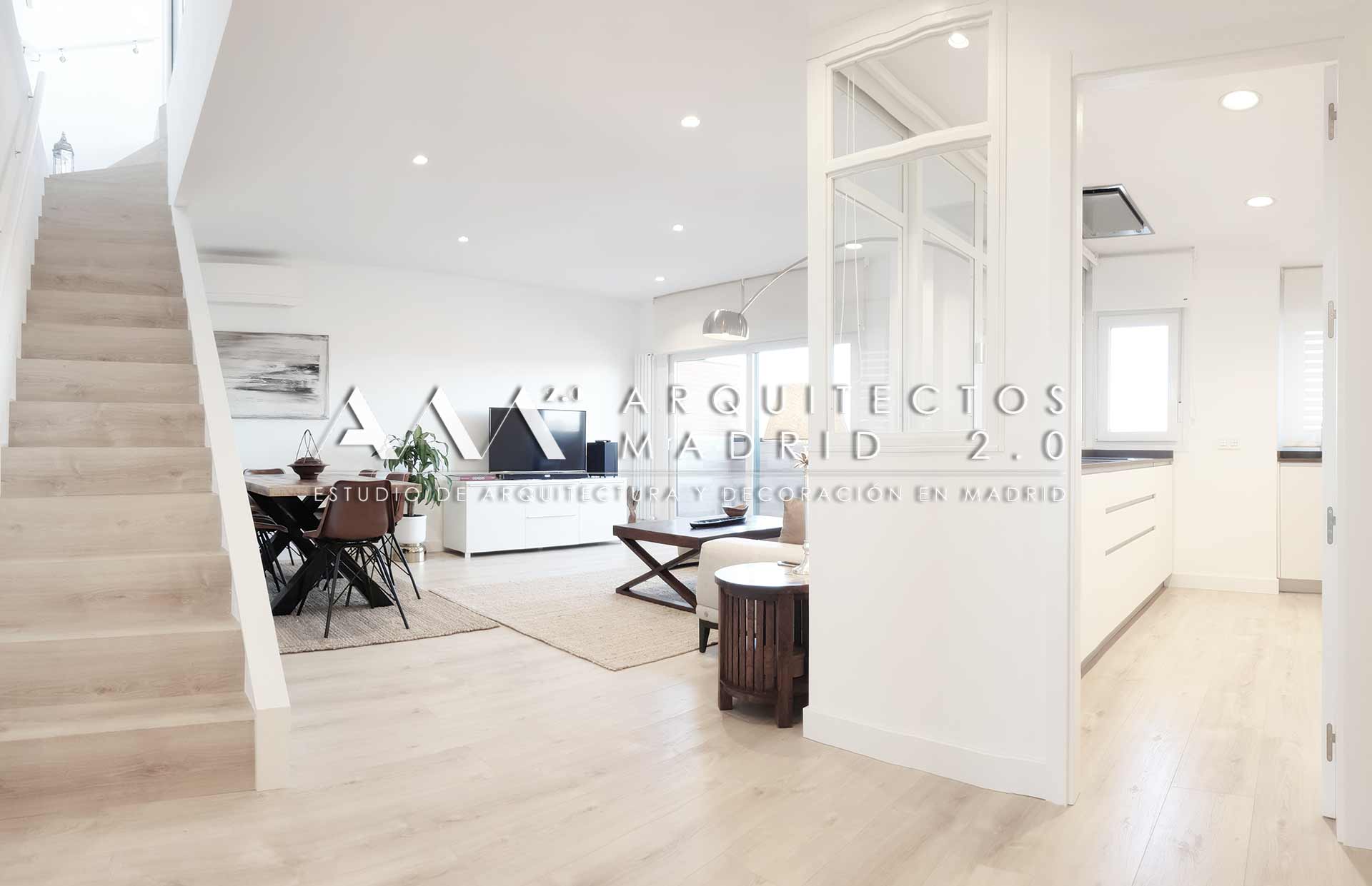 Reforma integral de ático en Chamberí con terraza, interiorismo y control técnico