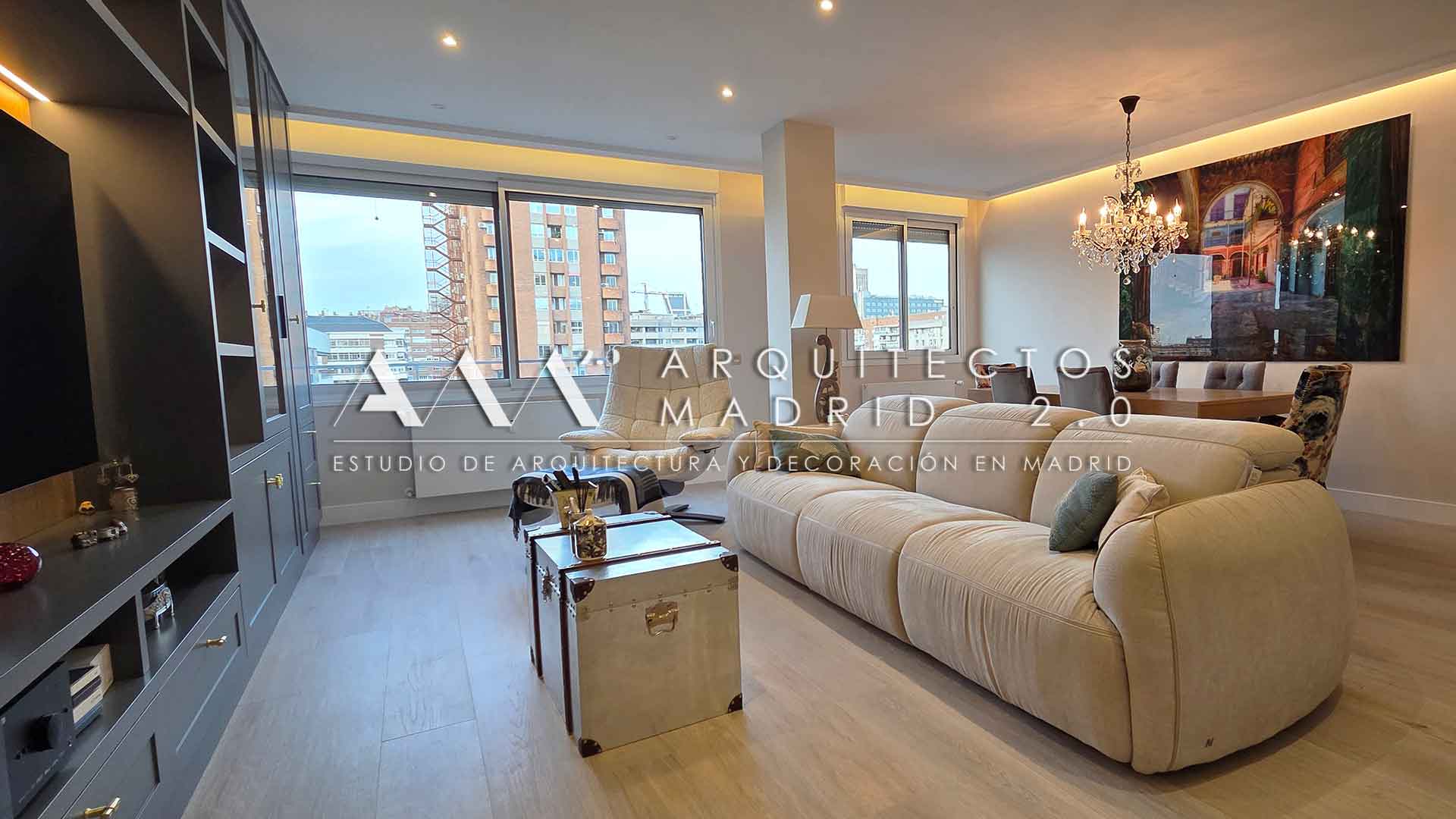 Piso reformado en Madrid centro con salón luminoso y resultado de la reforma espectacular