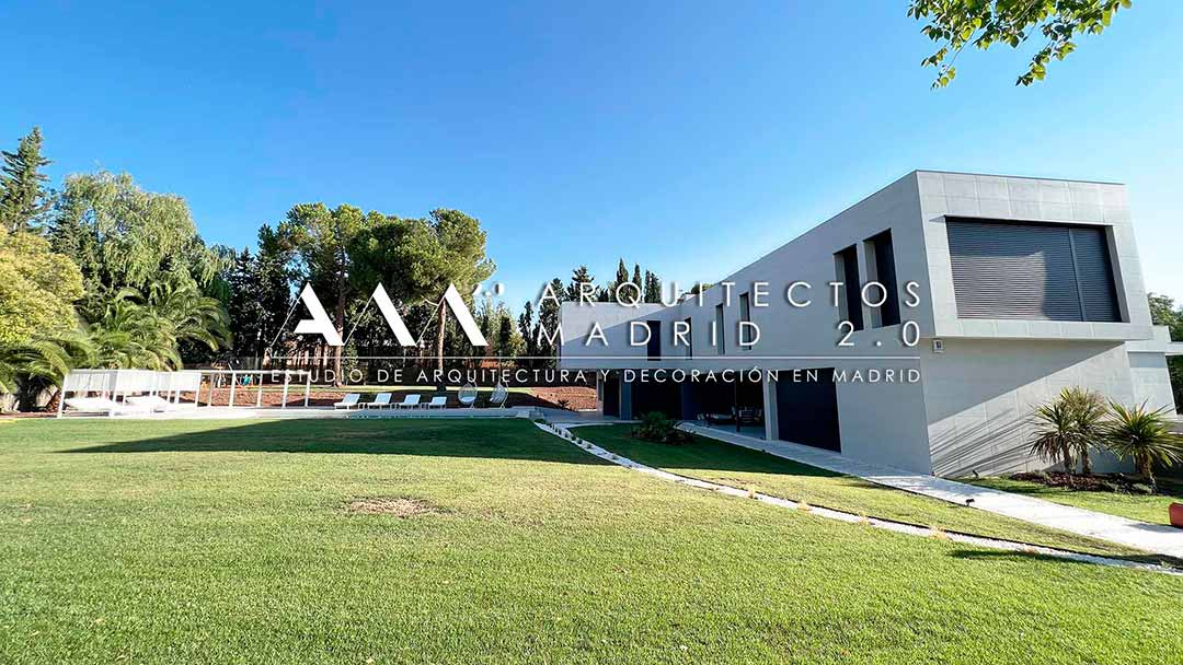 Interiorismo, luz natural y confort en reforma integral de vivienda unifamiliar en Las Rozas