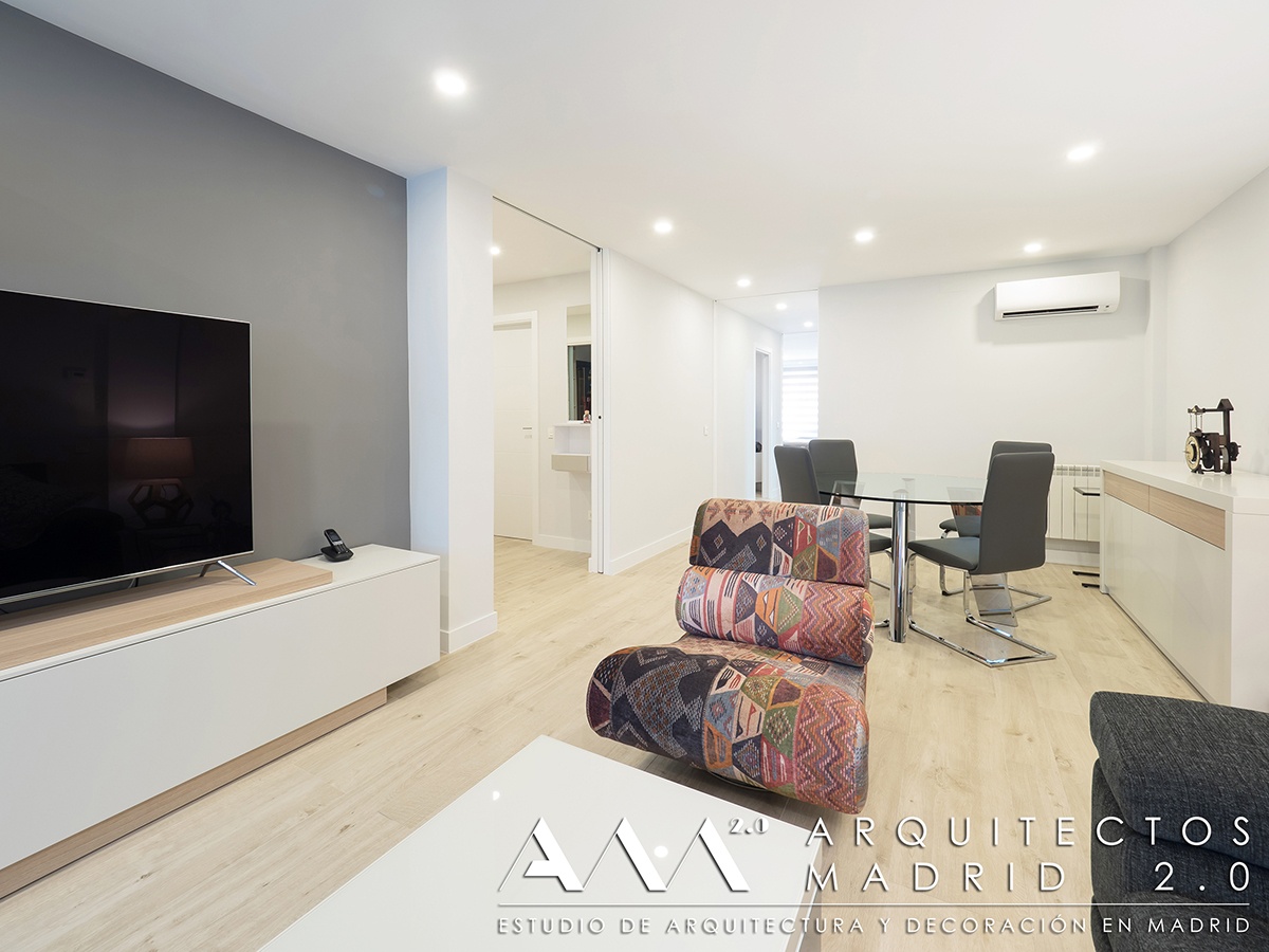 suelo-imitacion-madera-porcelanico-gres-reforma-vivienda-salon-05