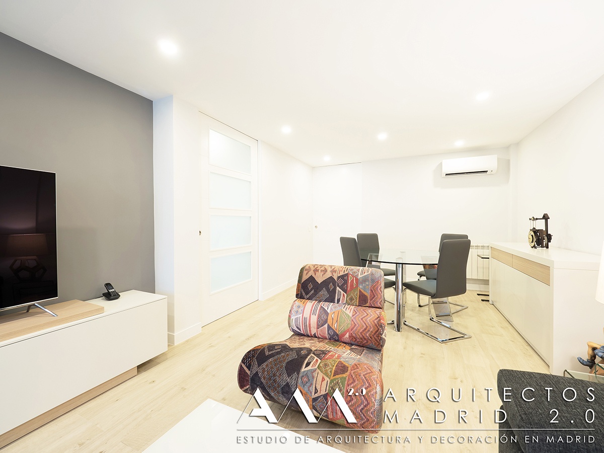 suelo-imitacion-madera-porcelanico-gres-reforma-vivienda-salon-06