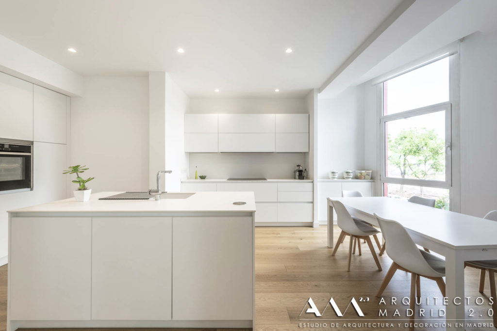 tarima-madera-natural-cocina-pavimento-continuo-parquet-sin-juntas